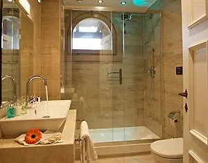 La Del Re - Adults Only 5*, Elmo Italia